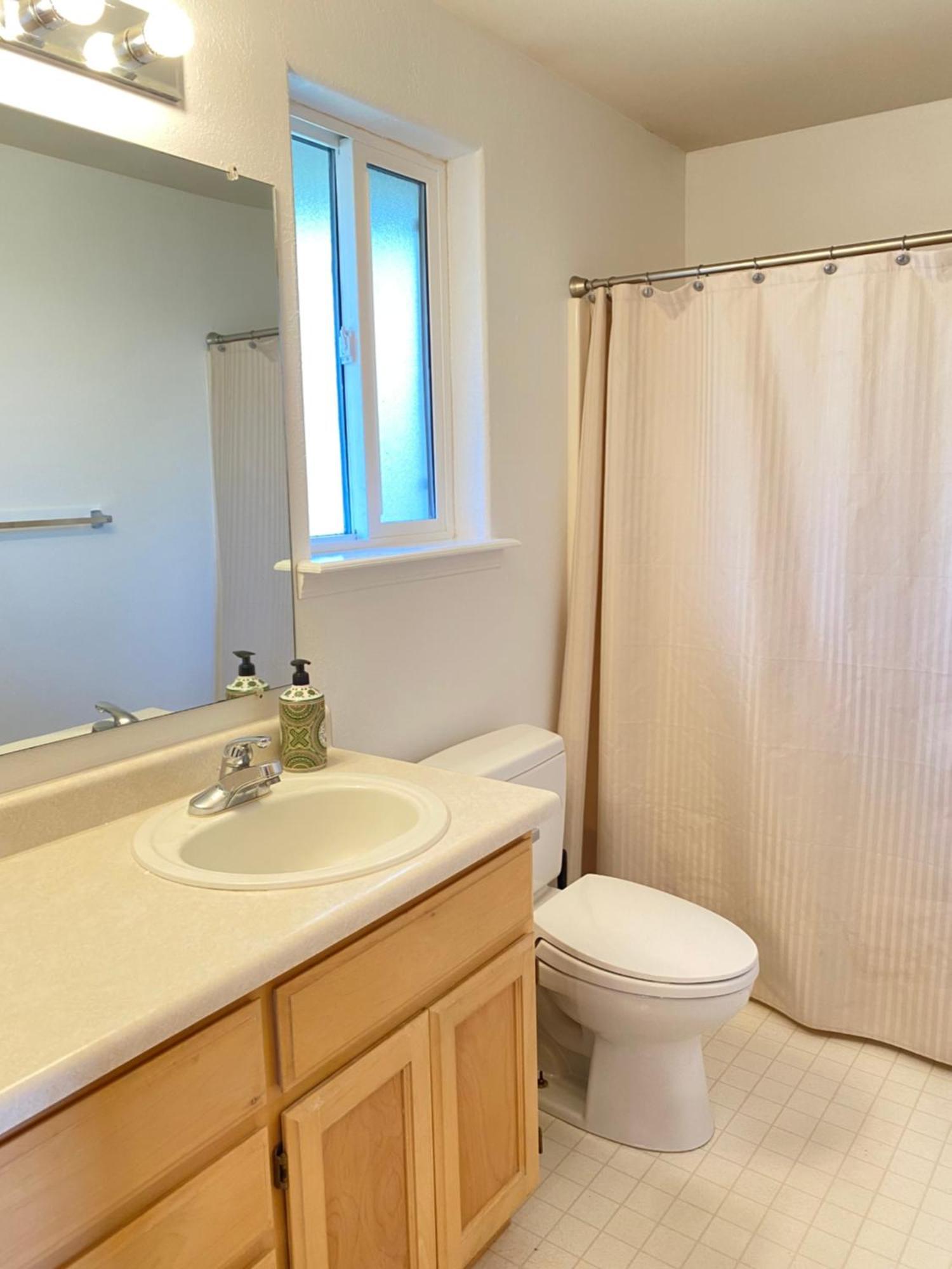 Hot Tub! King Bed-Firepitt-Near Airport& Freeway Villa Medford Dış mekan fotoğraf